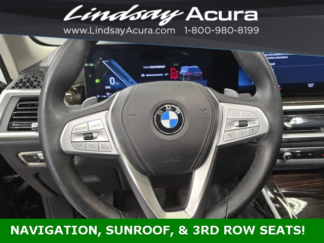 Vehicle image 17 of 25