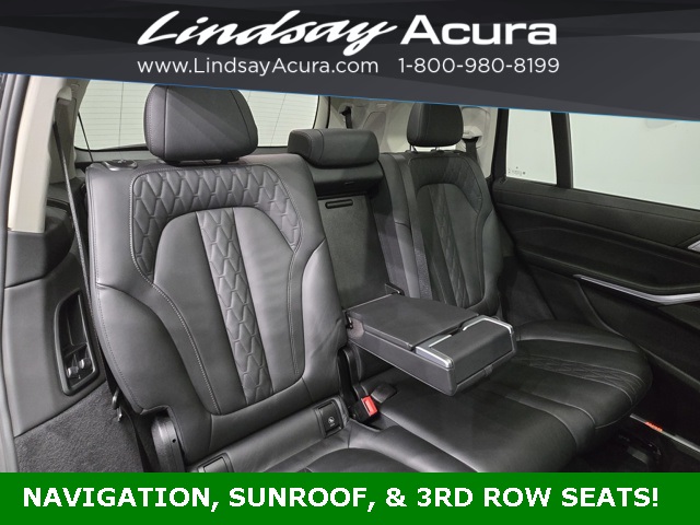 Vehicle image 11 of 25