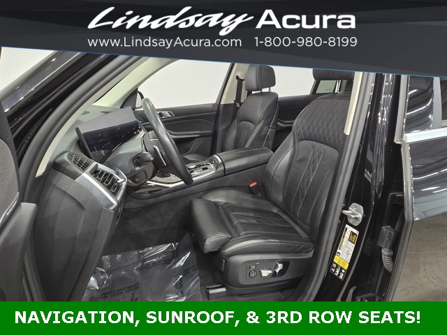 Vehicle image 14 of 25