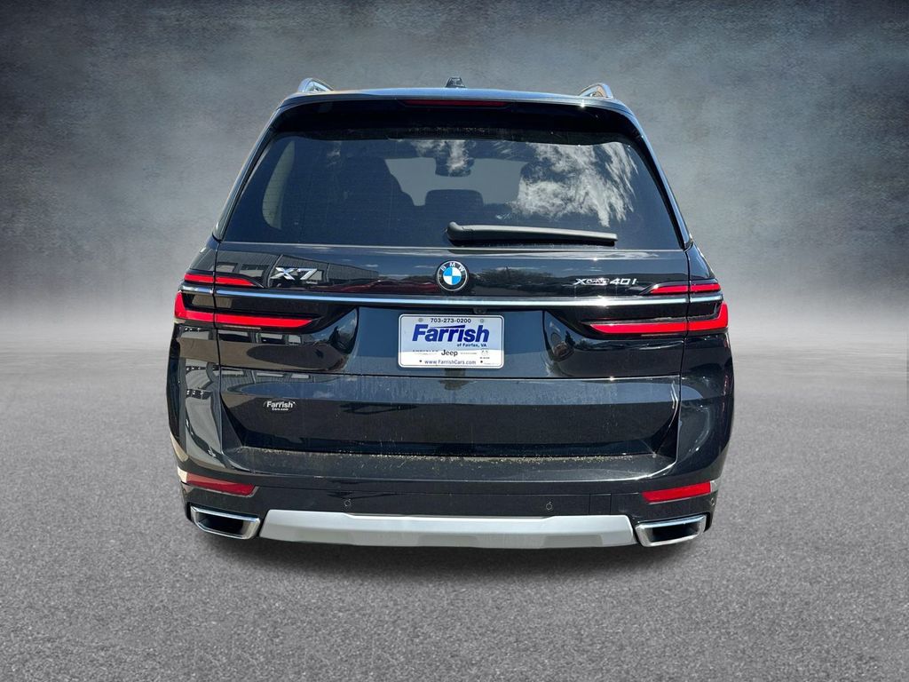 Vehicle image 4 of 29
