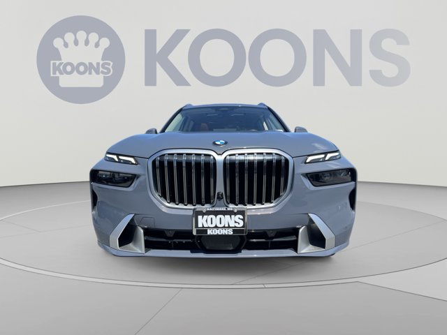 2023 BMW X7 xDrive40i Image 3 of 26
