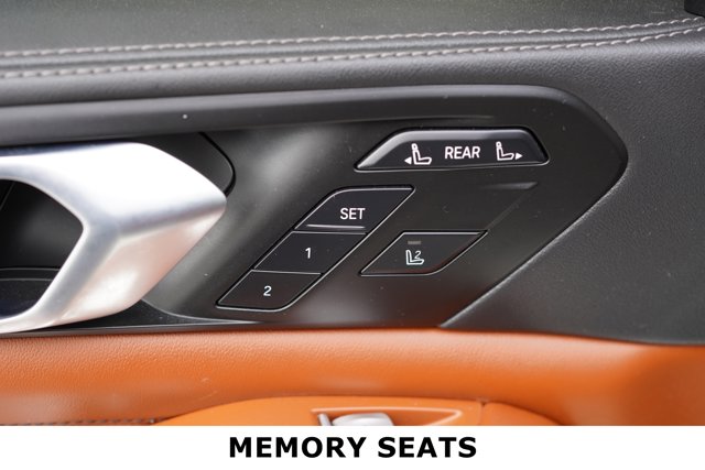 Vehicle image 13 of 28