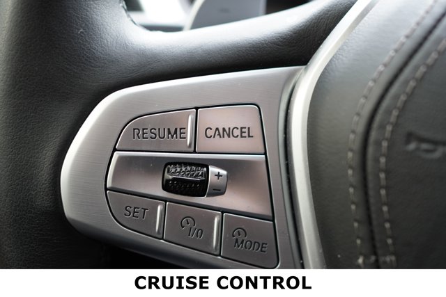 Vehicle image 16 of 28
