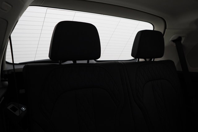 Vehicle image 12 of 30