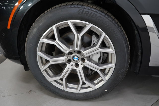 Vehicle image 29 of 30