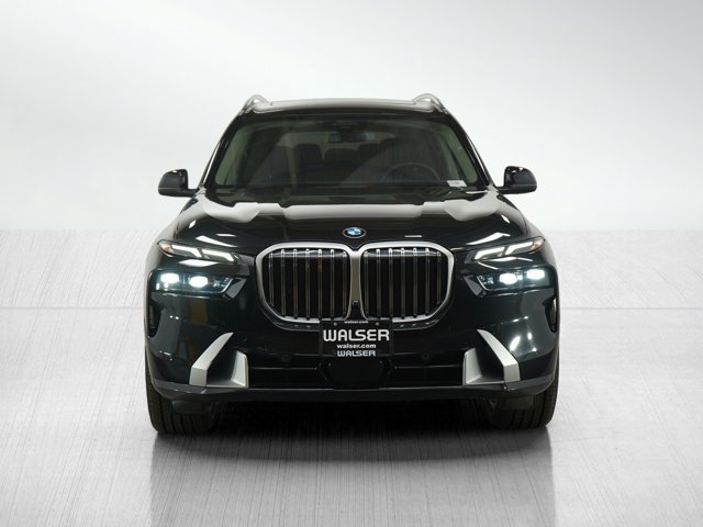 Vehicle image 2 of 30