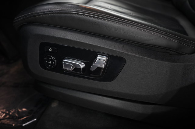 Vehicle image 22 of 30