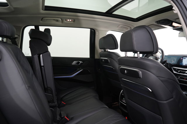 Vehicle image 11 of 30
