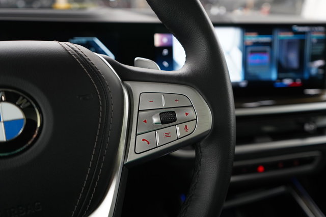 Vehicle image 24 of 30