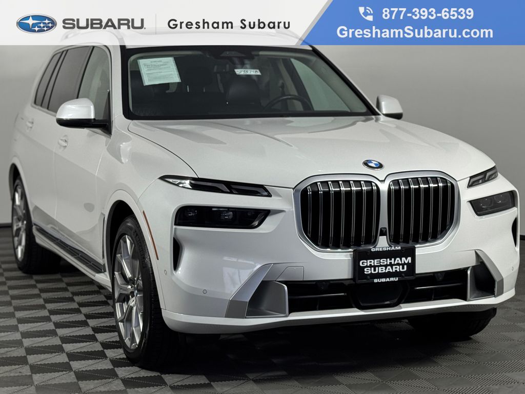 2023 BMW X7 xDrive40i Image 3 of 58