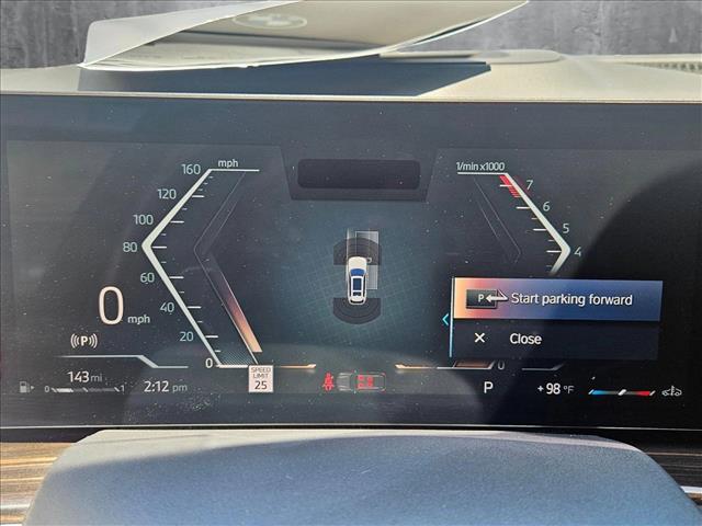 Vehicle image 11 of 25
