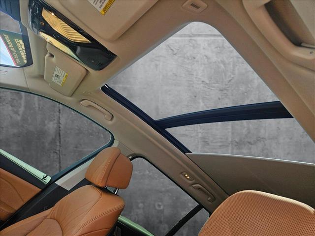 Vehicle image 15 of 25