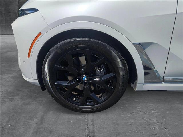 Vehicle image 24 of 25