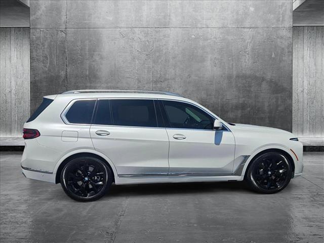Vehicle image 5 of 25