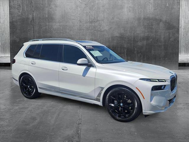Vehicle image 4 of 25