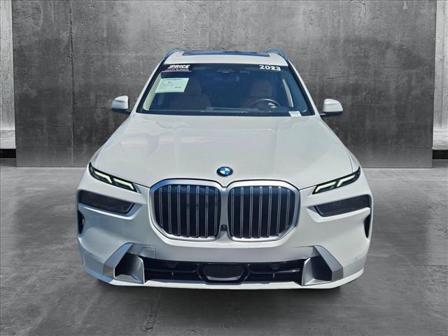 Vehicle image 2 of 25