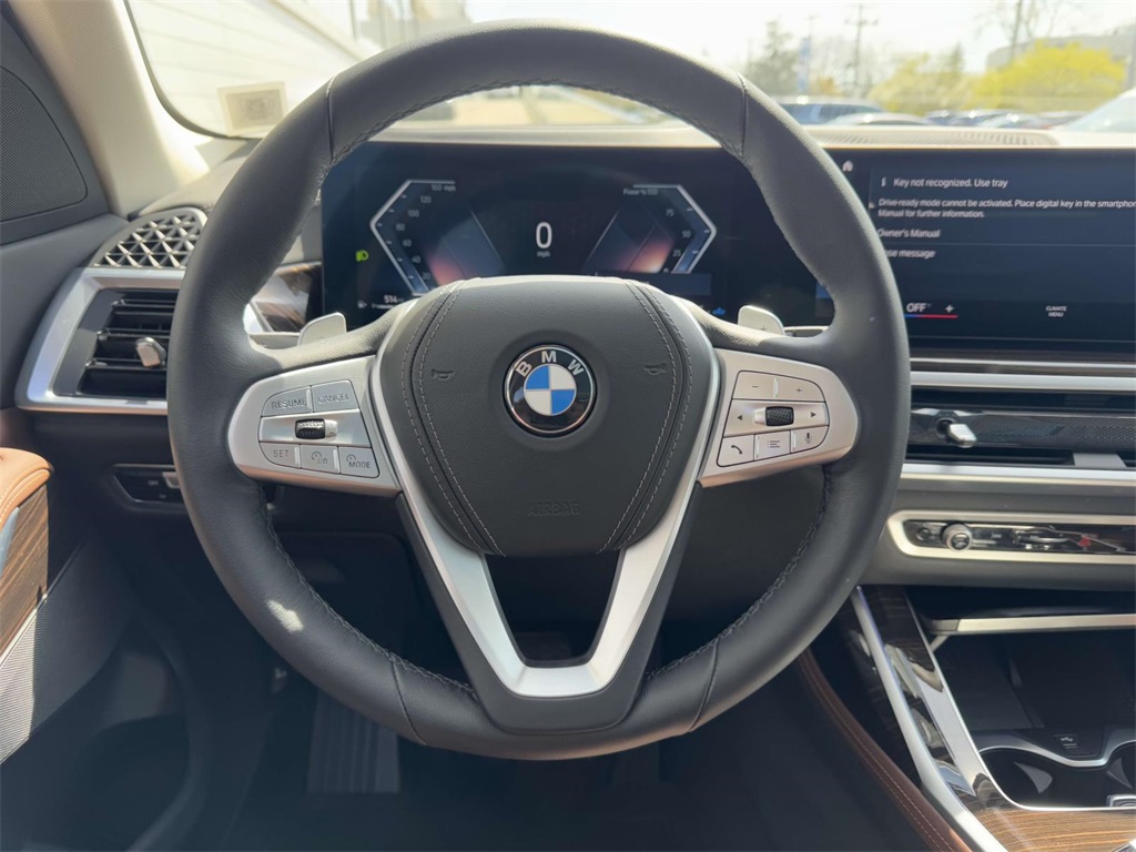 Vehicle image 18 of 21