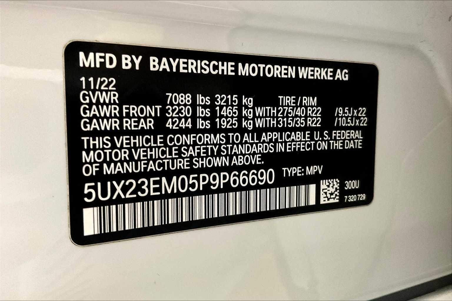 Vehicle image 32 of 35