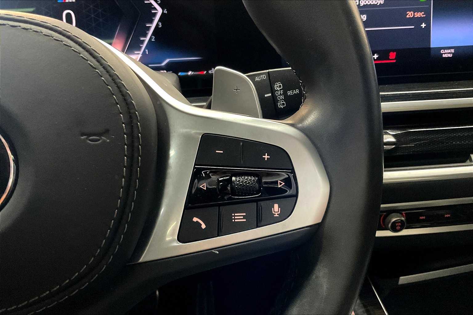 Vehicle image 19 of 35