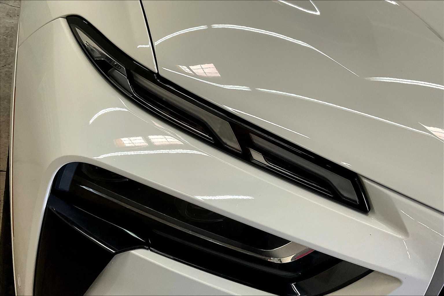 Vehicle image 28 of 35