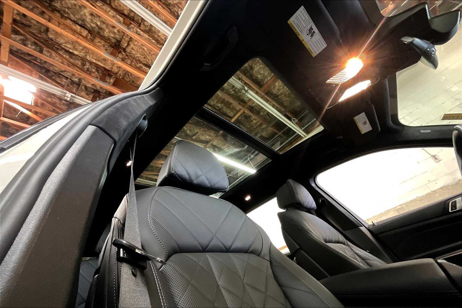Vehicle image 22 of 35