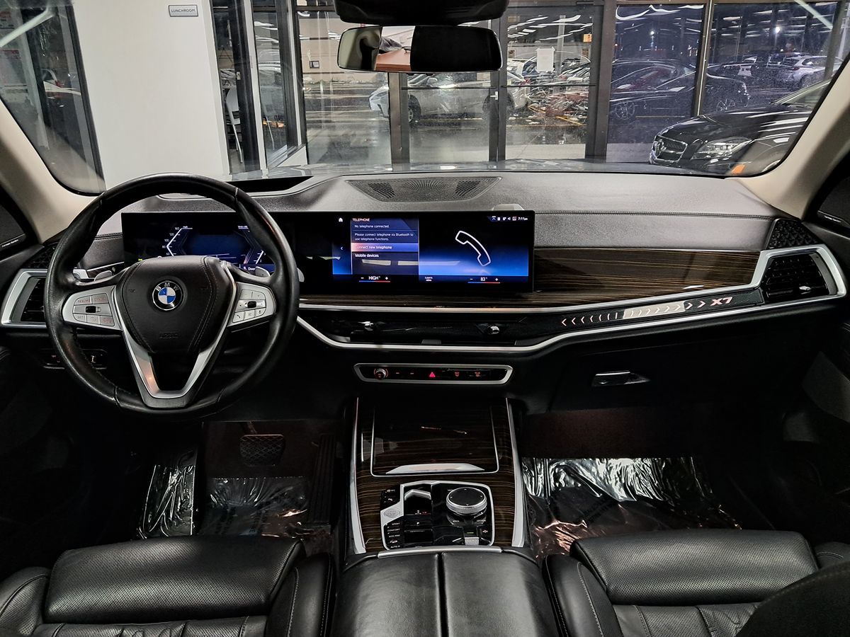 Vehicle image 57 of 83