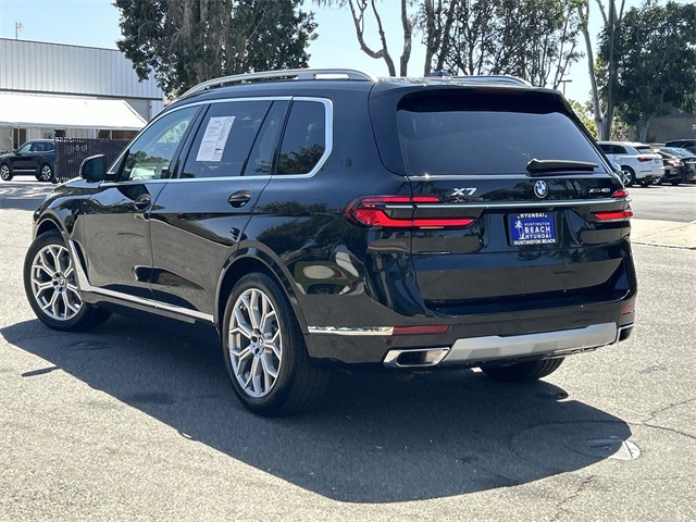 Vehicle image 8 of 39