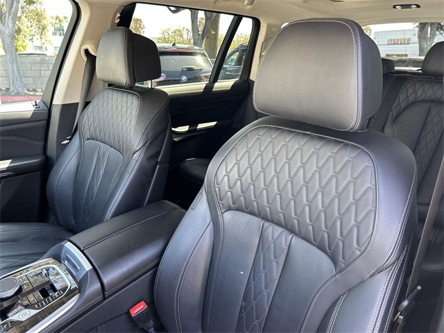 Vehicle image 14 of 39