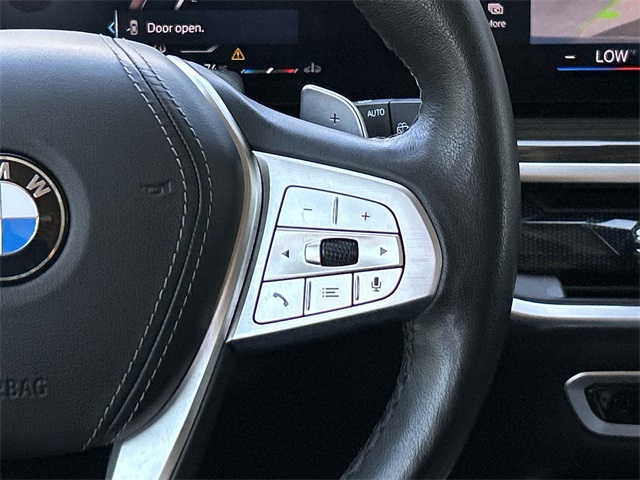 Vehicle image 18 of 39