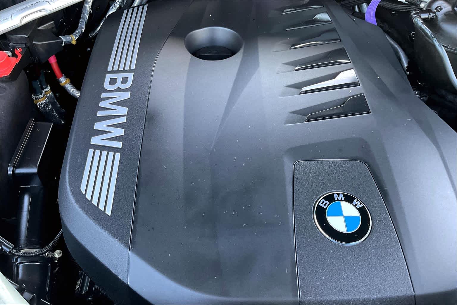 Vehicle image 32 of 37