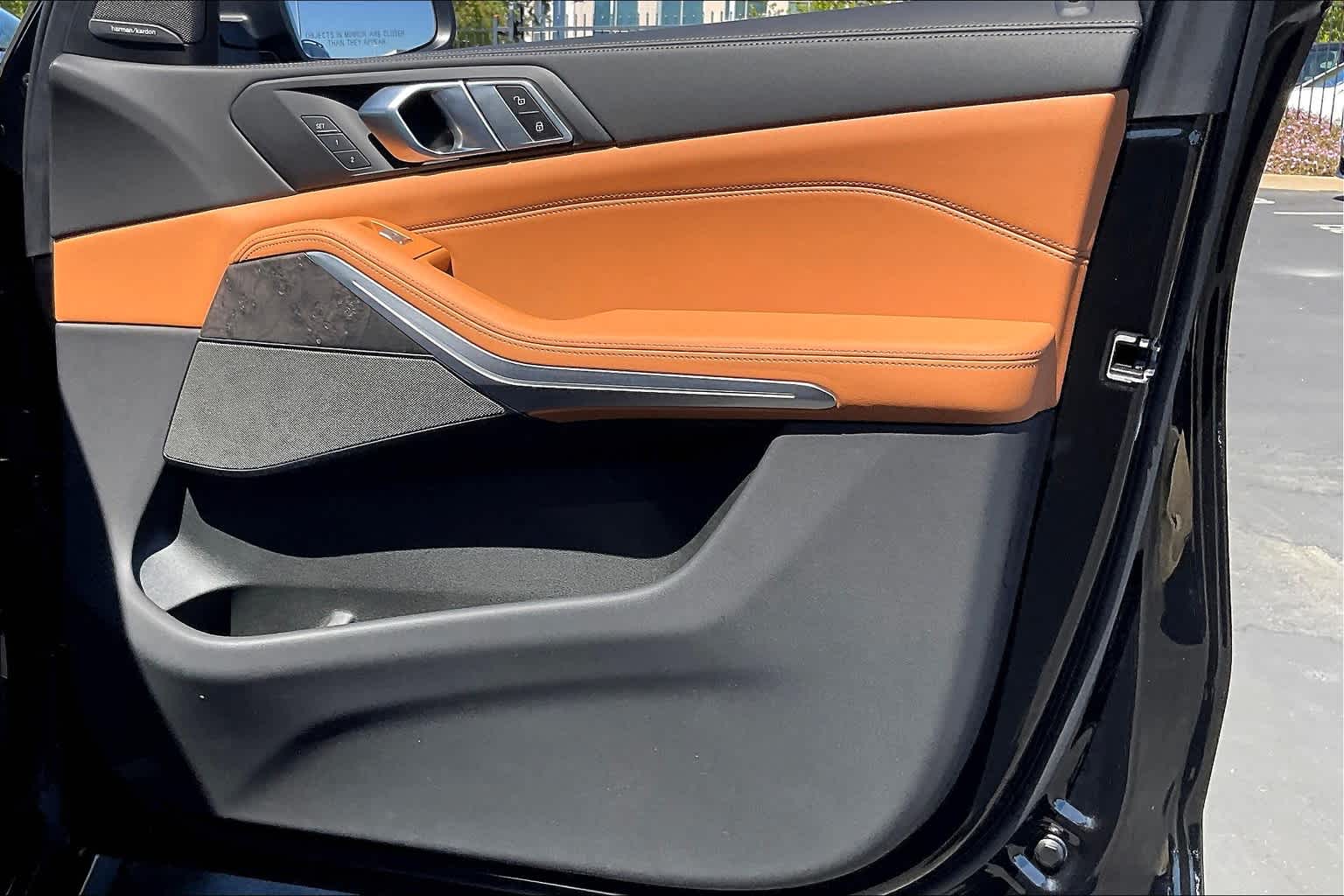 Vehicle image 24 of 37
