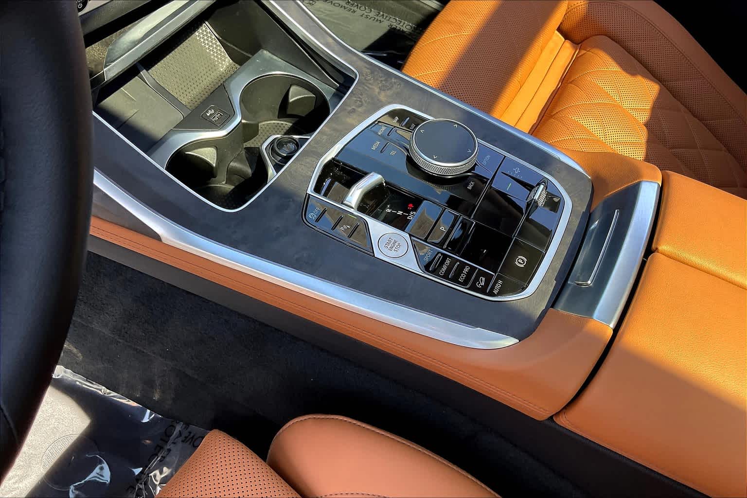 Vehicle image 17 of 37