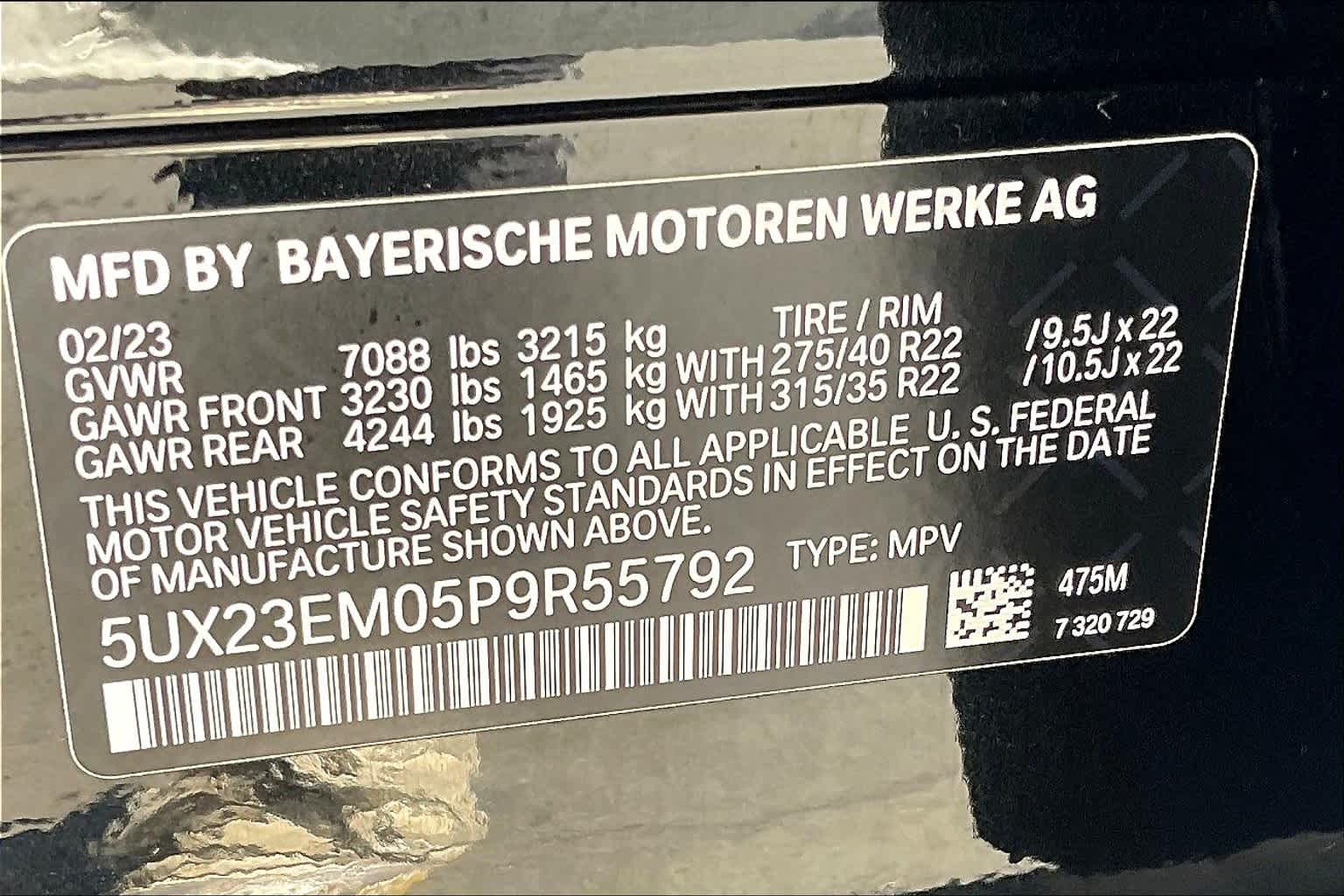 Vehicle image 33 of 37