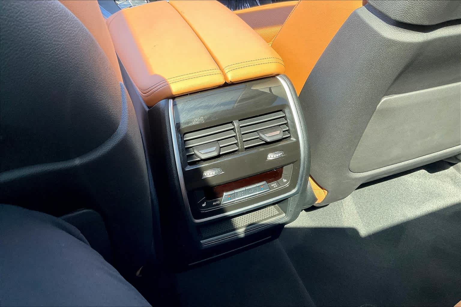 Vehicle image 36 of 37