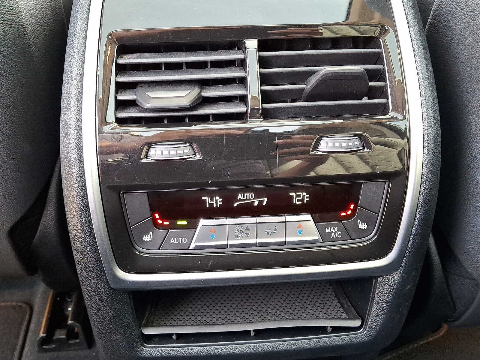 Vehicle image 12 of 32