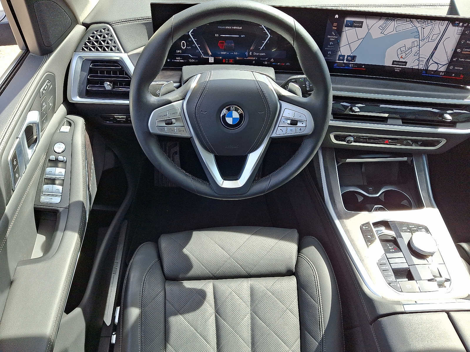 Vehicle image 13 of 32