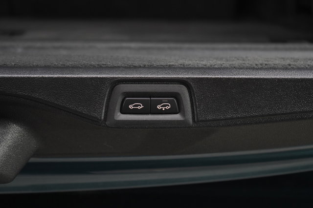 Vehicle image 18 of 35
