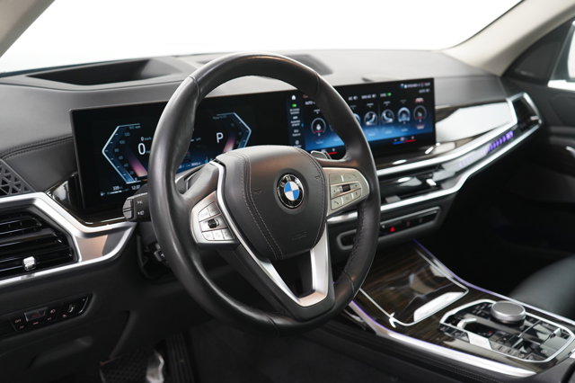 Vehicle image 26 of 35