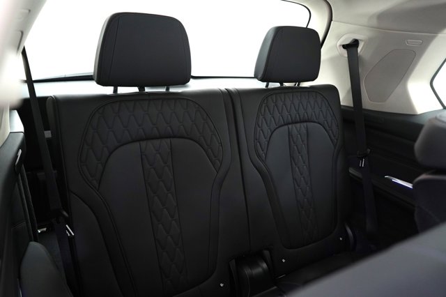 Vehicle image 12 of 35