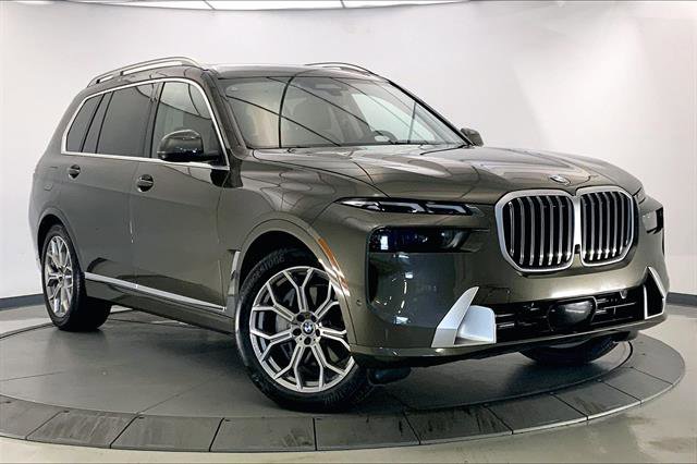 Vehicle image 3 of 33