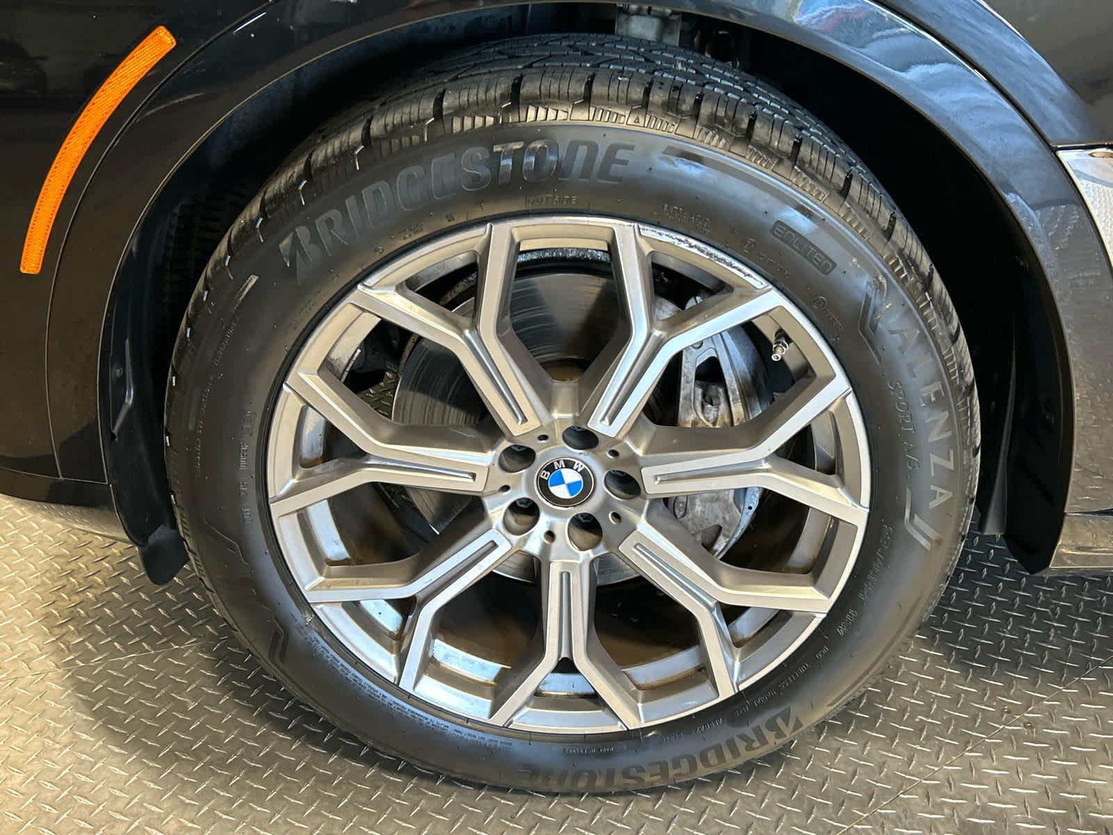 Vehicle image 29 of 55