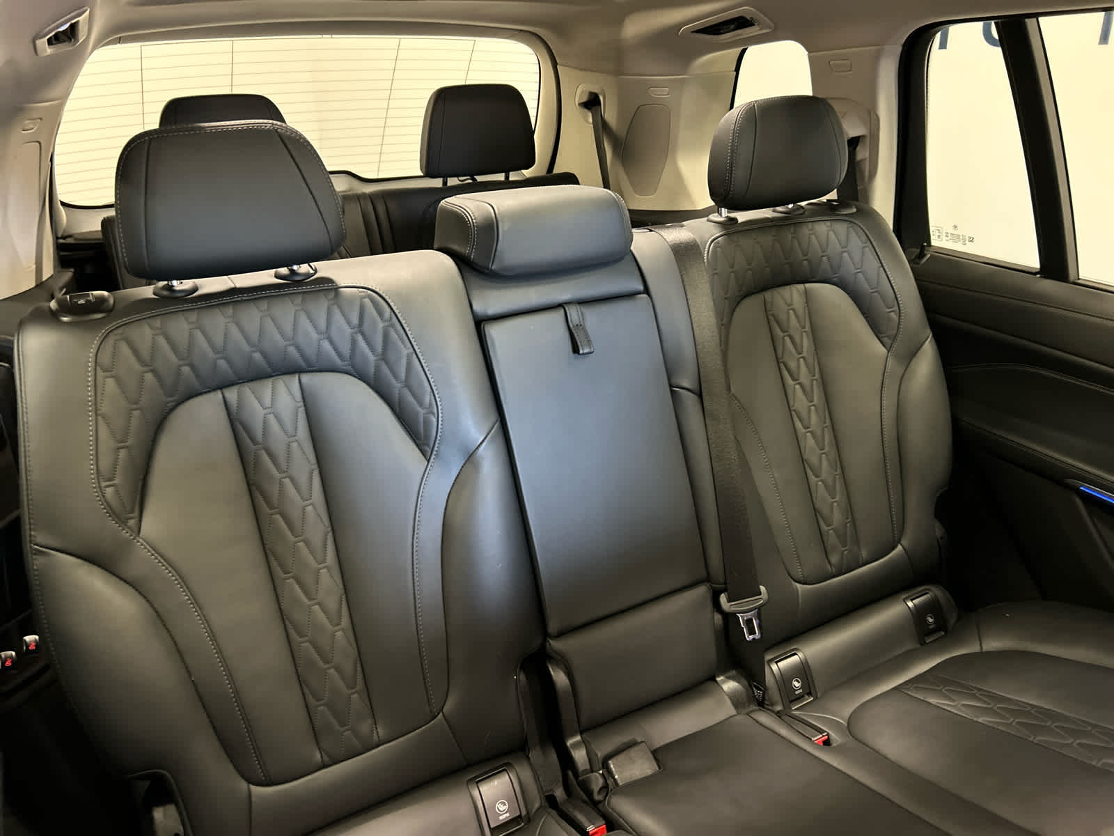 Vehicle image 53 of 55