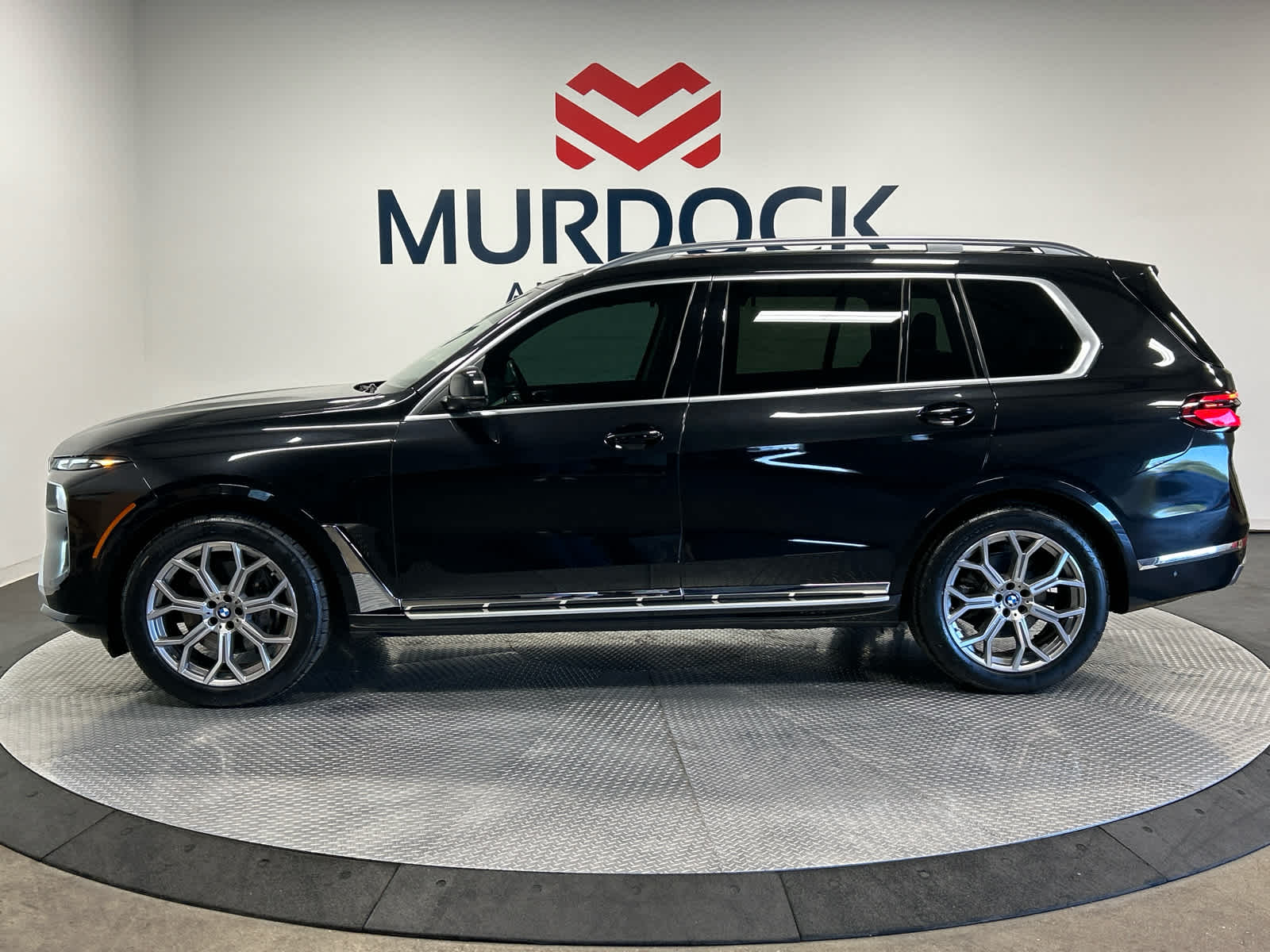 Vehicle image 27 of 55