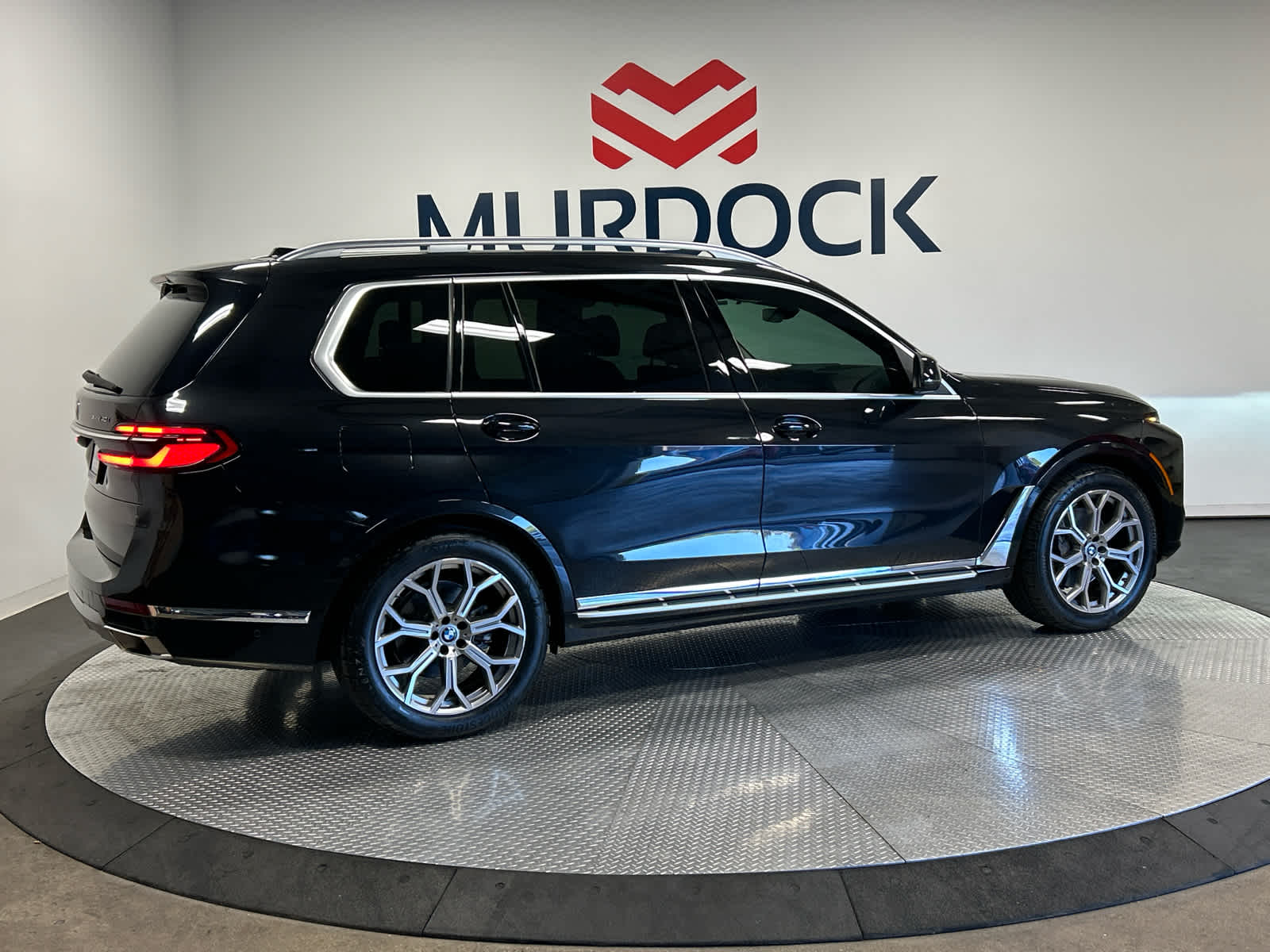 Vehicle image 14 of 55
