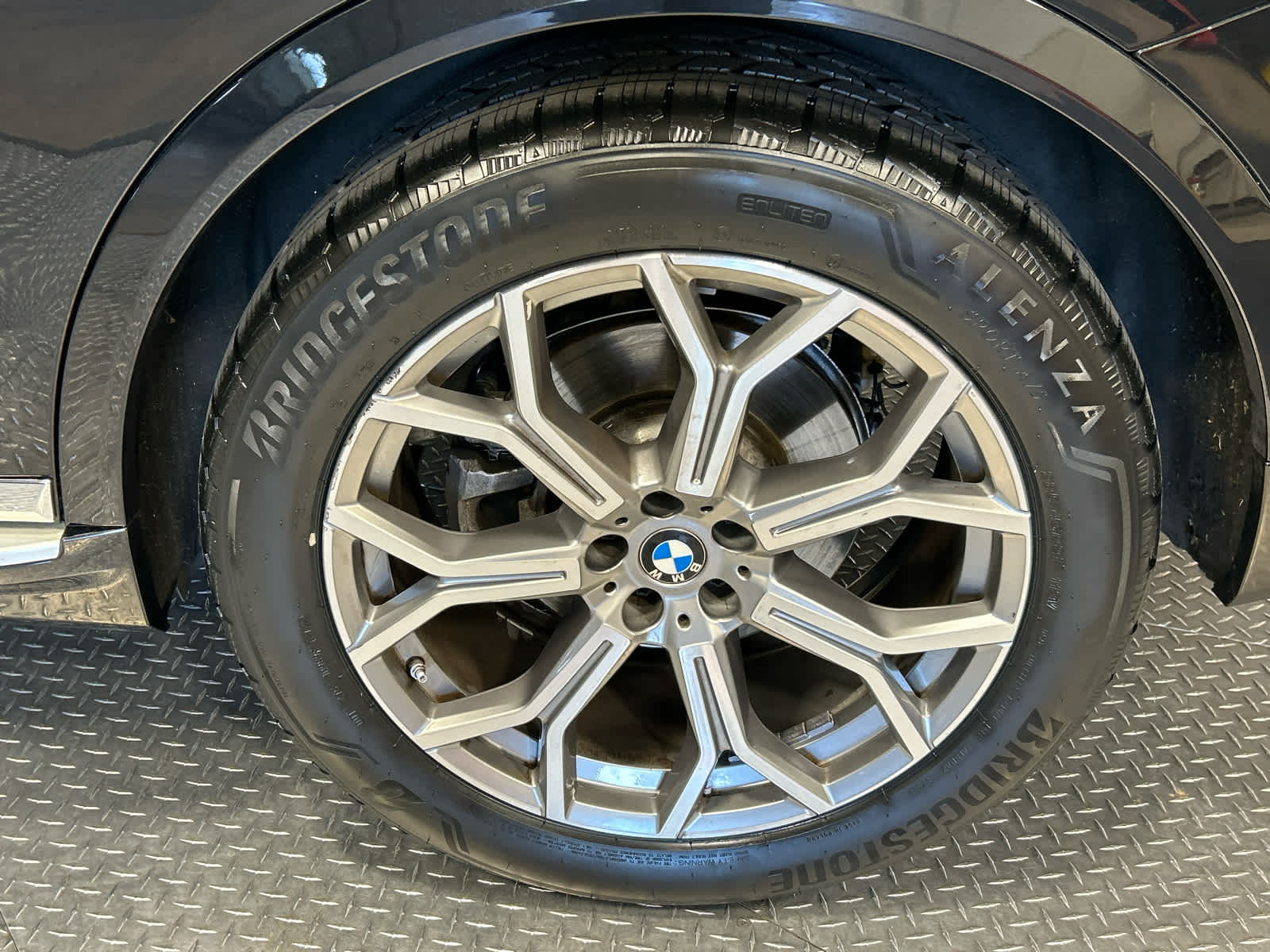 Vehicle image 28 of 55