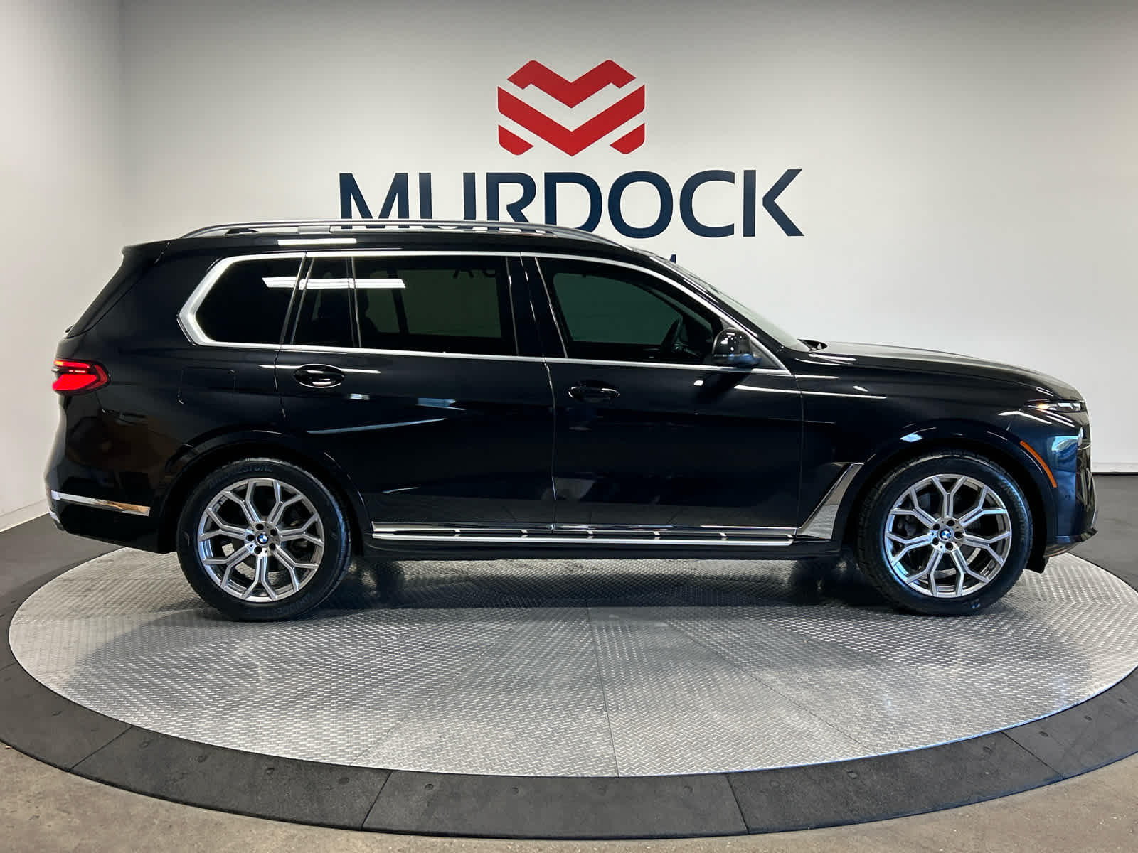 Vehicle image 13 of 55