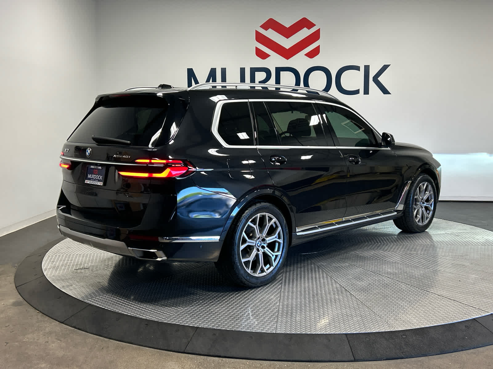 Vehicle image 17 of 55