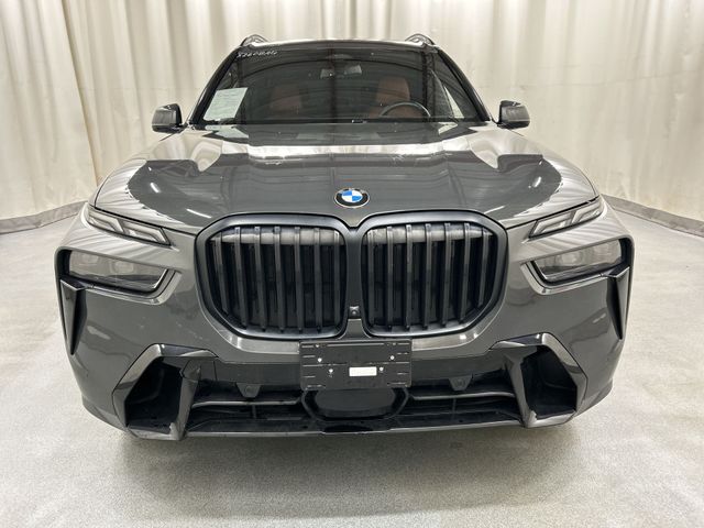 2023 BMW X7 xDrive40i Image 2 of 31