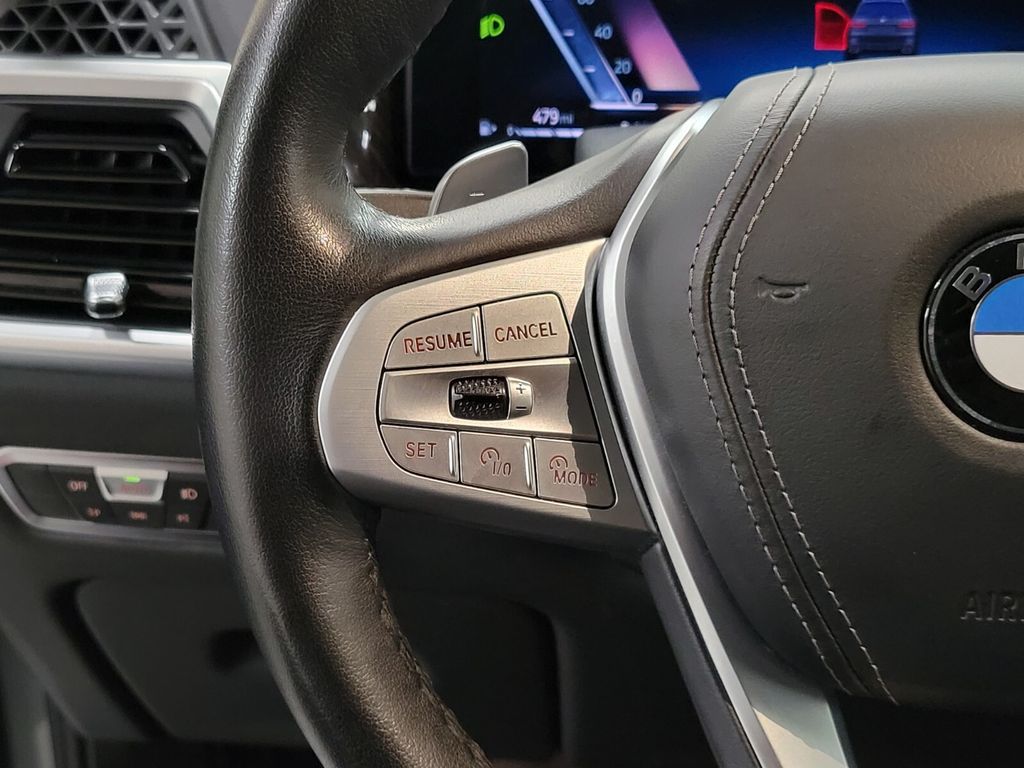 Vehicle image 32 of 35