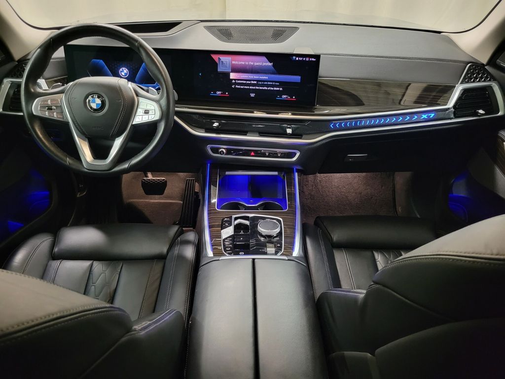 Vehicle image 12 of 35